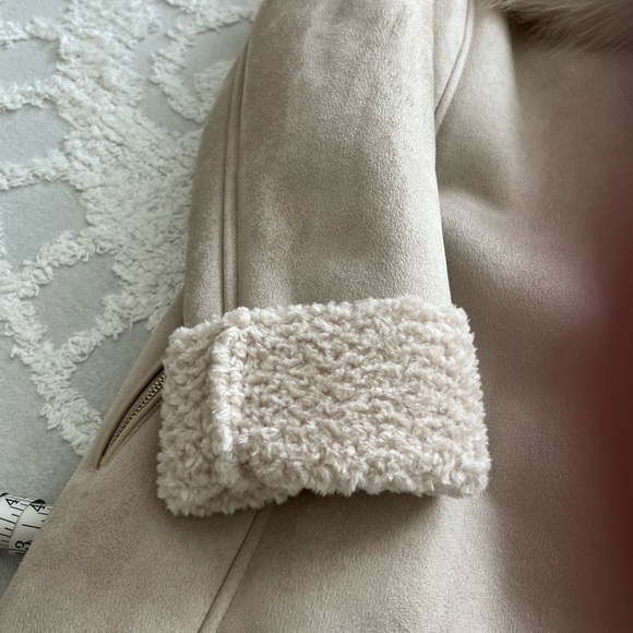 Faux shearling coat - Picture 6 of 9